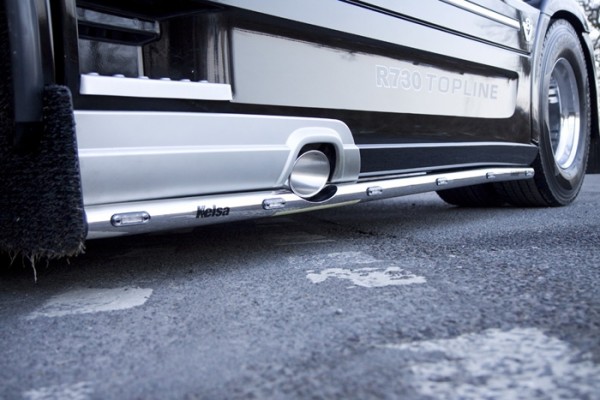 Stainless steel Side Bars Scania R2 wb.3,70m with low side skirts (exhaust left middle side)