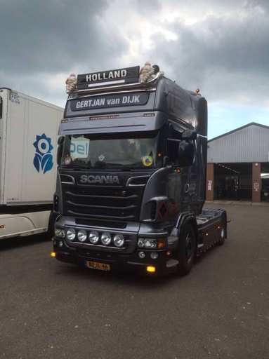 [TS7801483] Coles Custom Sunvisor for Scania | 5 Lightholes